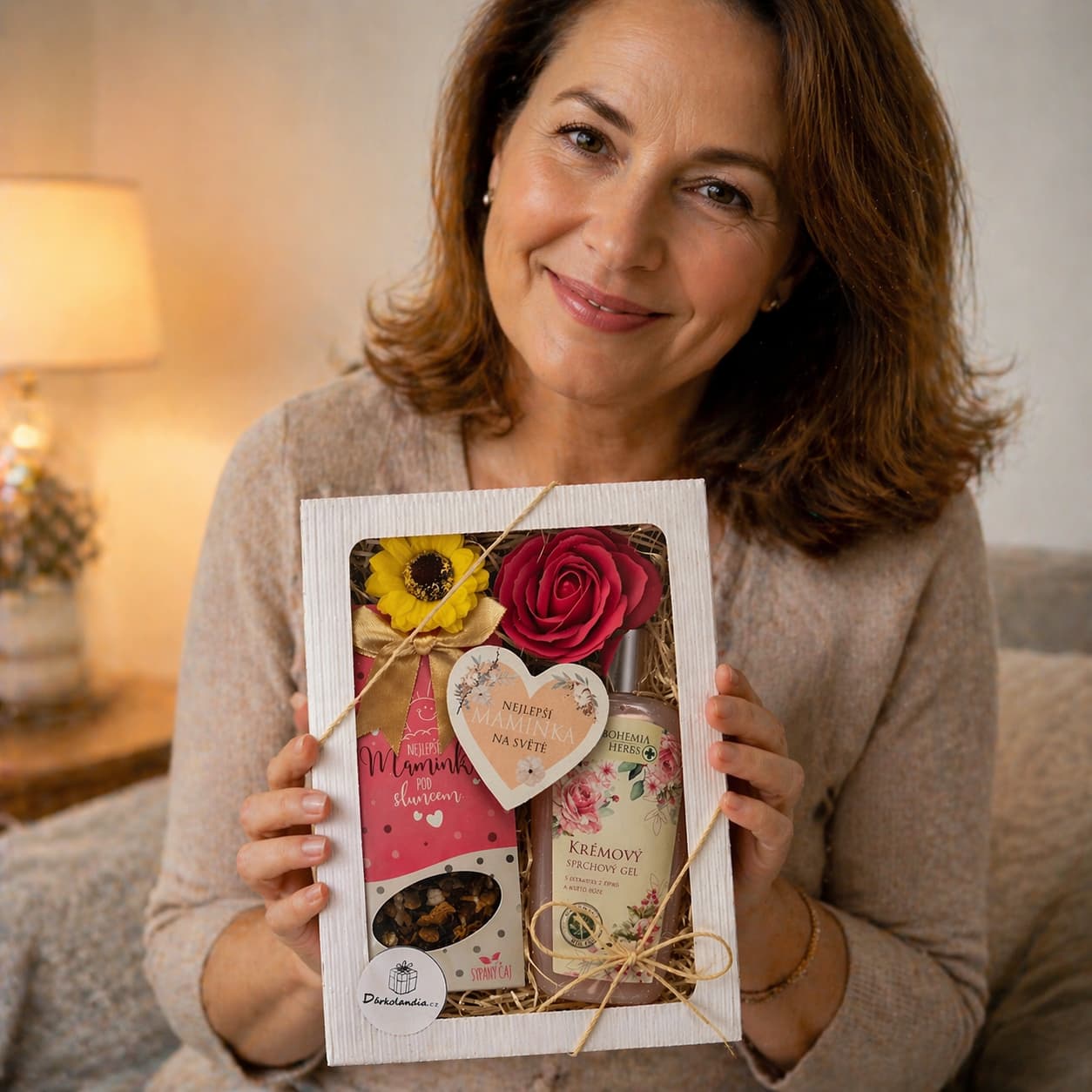 3830 Dárkový balíček pro maminku – Voňavé pohlazení s čajem a růží